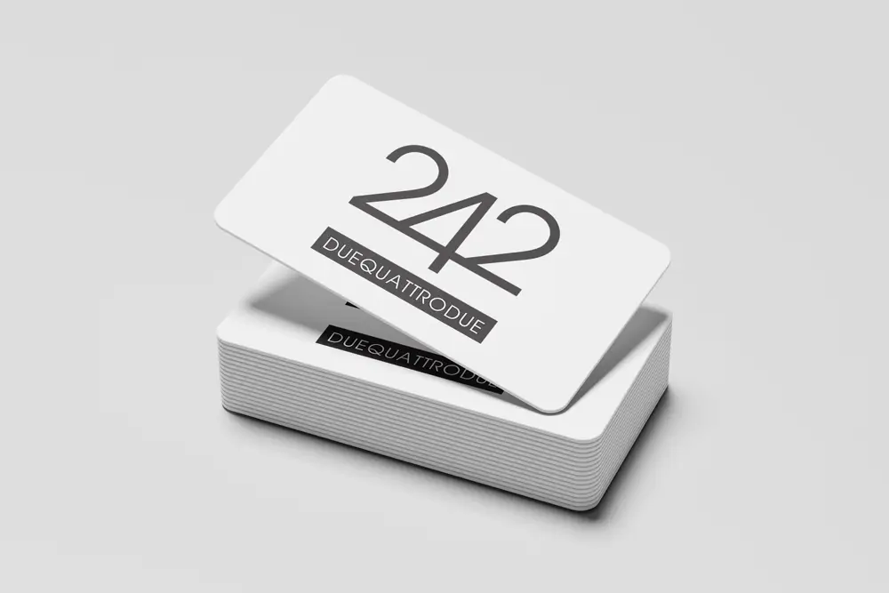 Marchio 242 progettato da Agenzia PLUS – Branding e identità visiva