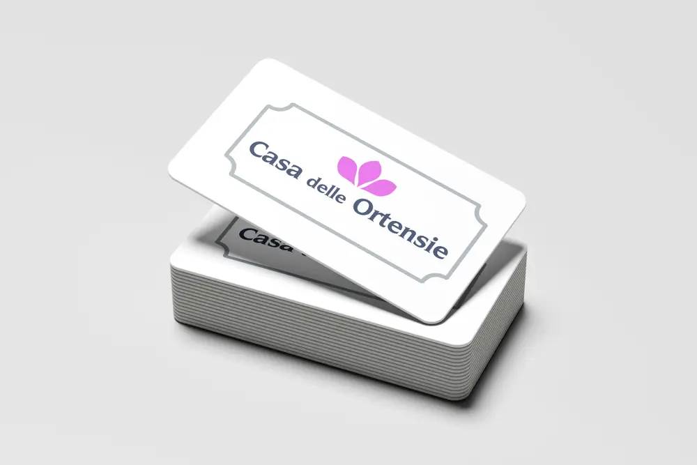 Marchio Casa delle Ortensie progettato da Agenzia PLUS – Branding e identità visiva