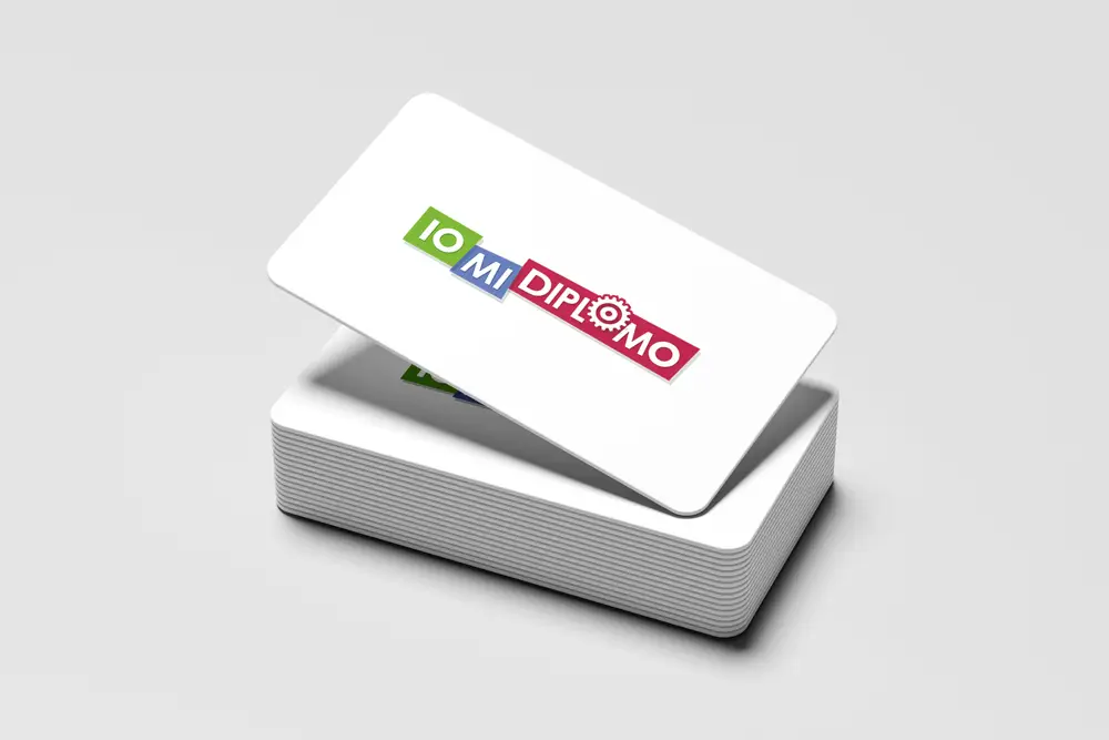 Marchio Io Mi Diplomo progettato da Agenzia PLUS – Branding e identità visiva