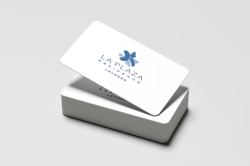 Marchio La Plaza progettato da Agenzia PLUS – Branding e identità visiva