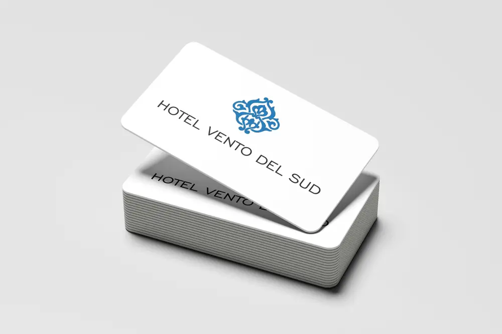 Marchio Hotel Vento del Sud progettato da Agenzia PLUS – Branding e identità visiva